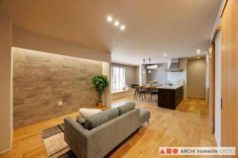 家族がゆったり過ごせるLDK。家具付きです！！