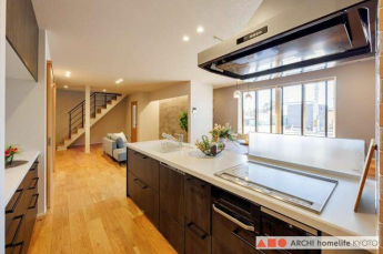 キッチンで、お料理をしていても、LDK全体が見渡せる間取りで