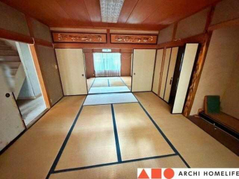 ８帖和室は続き間になっています。