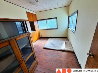 物入のある２階洋室６帖