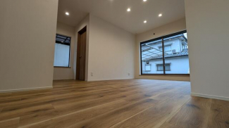 富久町のモダンなお家の画像