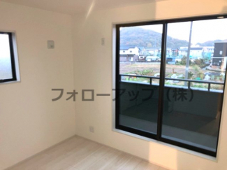 スタンダードな洋室です