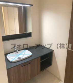 独立洗面台、朝の身支度には欠かせません