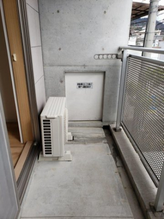 【バルコニー】