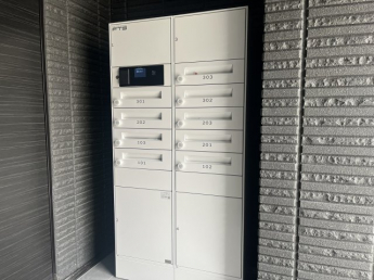 宅配ボックス付きポストです