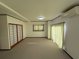 【居間・リビング】