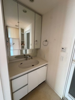 使いやすい独立洗面台です