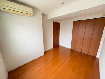 個人の部屋や寝室として使える洋室です