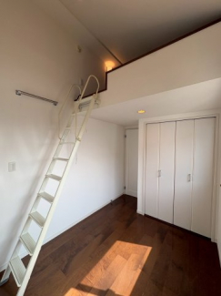 前面道路含む現地写真です