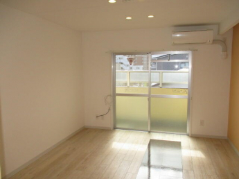 アクセントクロス　室内ダイン照明付き