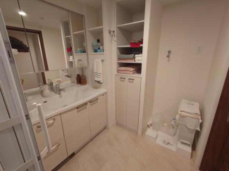 収納豊富でゆとりあるランドリー空間