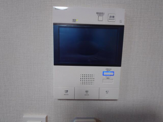 一人での在宅だと、インター越しの対応で済ませられれば安心です