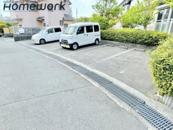 【駐車場】