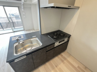 コンパクトなキッチンで掃除もラクラク