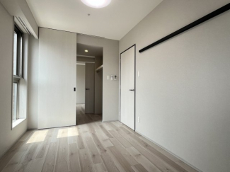 使い勝手のいい寝室です