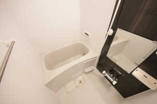 落ち着いた空間のお風呂です