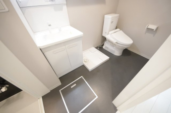 ゆったりとした空間のトイレです