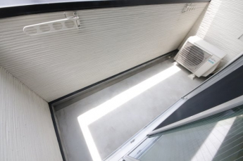 お洗濯にも便利なバルコニー付き