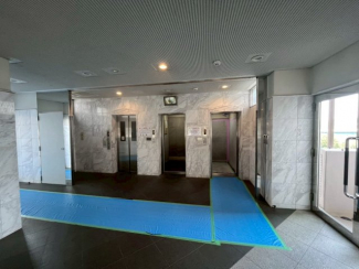 宅配BOXついてます