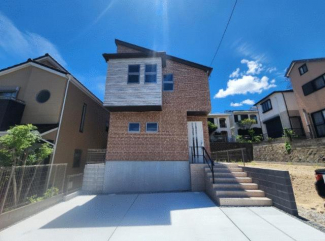 宝塚市宝梅３丁目　新築戸建の画像