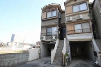 建物外観、AIで隣にモザイクをかけています