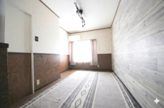 洋室、AIで一部家財を消しています