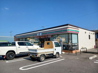 セブンイレブン片山店様まで850m