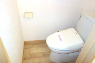 ウオシュレット付きのトイレ