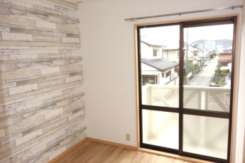 4.5帖洋室のアクセントカラー