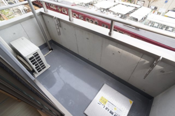 【バルコニー】