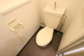 清潔感のあるトイレです