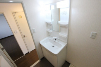 コンパクトで使いやすい洗面所