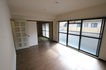 ゆったり過ごせるリビングです