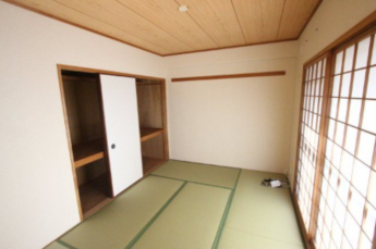 ゆったりとくつろげる和室です