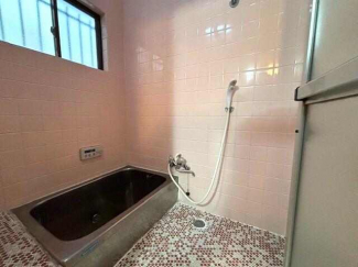 給湯機付き　シャワー付き