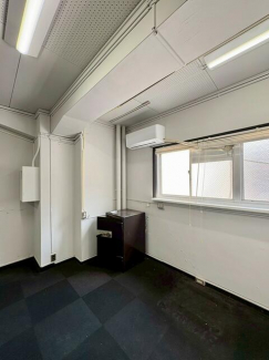 トーアロードビルの画像