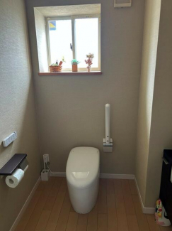 松山市小坂４丁目の中古一戸建ての画像