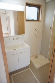 左右反転タイプです