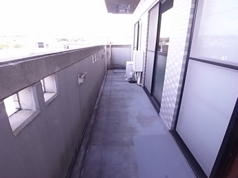 【バルコニー】