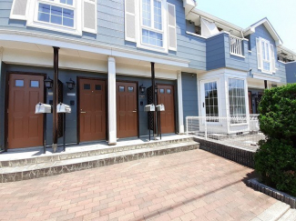 落ち着いたエントランスです