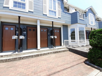 落ち着いたエントランスです