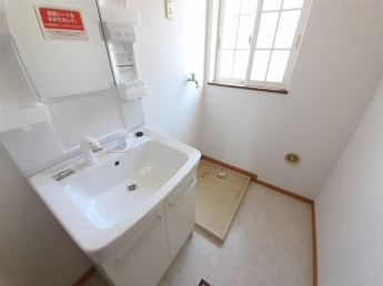 スペースが確保できる洗面所です