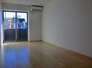 バルコニーからの眺めを楽しみながら食事をしませんか