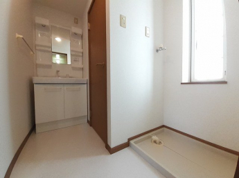 広い洗面スペース