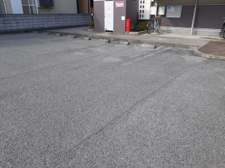 車をお持ちの方に嬉しい駐車場付きの物件です