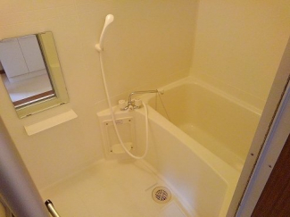 日々の疲れを癒すお風呂付です