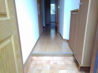 シンプルで使いやすい玄関です