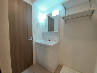 スペースが確保できる洗面所です