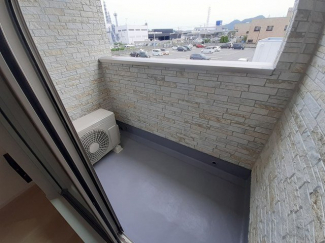 お洗濯にも便利なバルコニー付き