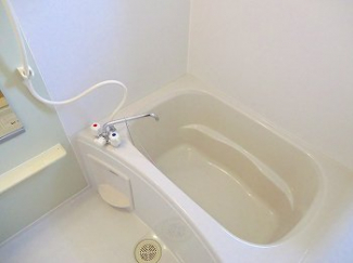 ゆったり過ごせるお風呂です